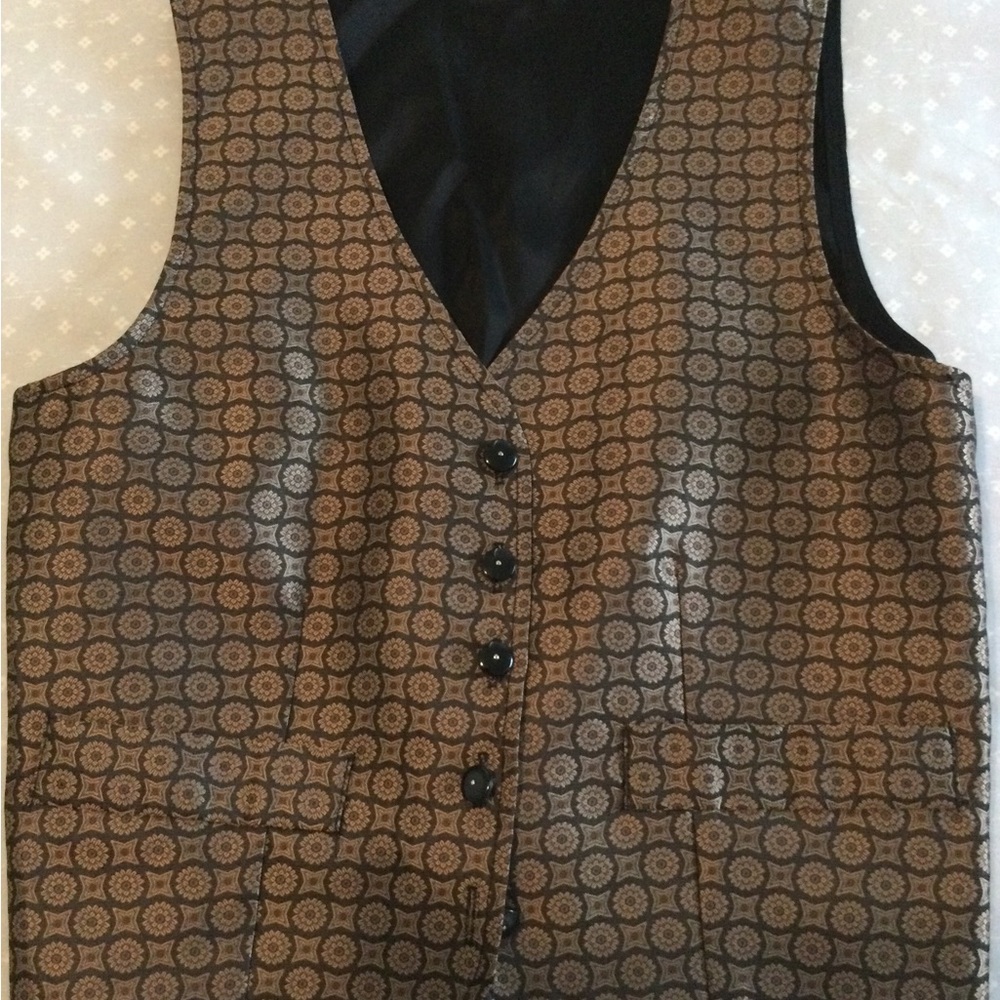 Beautiful Patterned Brown Vest.
